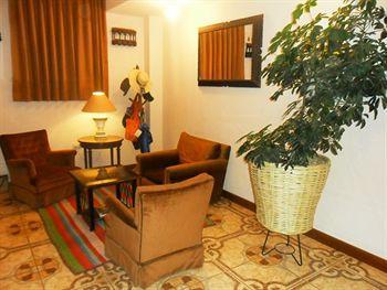 Hotel Ayenda Luna De Oro 2*